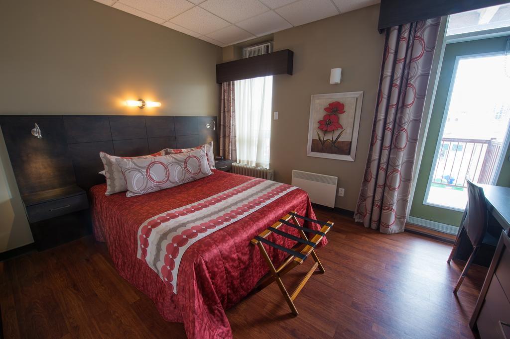 Hotel Du Fjord Chicoutimi Стая снимка